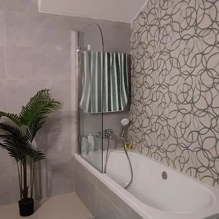 Dom wakacyjny Brand New Designer Townhouse - Views And Roof Terrace *