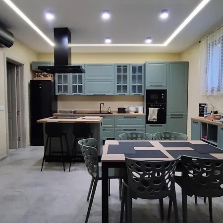 Brand New Designer Townhouse - Views And Roof Terrace Dom wakacyjny